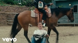 Thumbnail video Thought You Were Waving